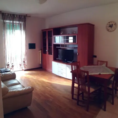 아파트 Holiday House Mille Olivi