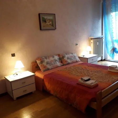 아파트 Holiday House Mille Olivi *